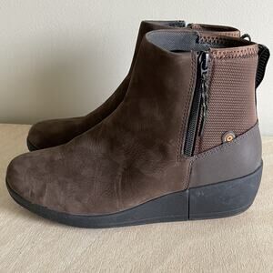 Bogs Vista Rugged Zip Up Boots